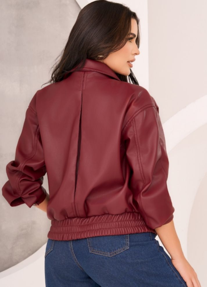 Chaqueta corta cuello solapa