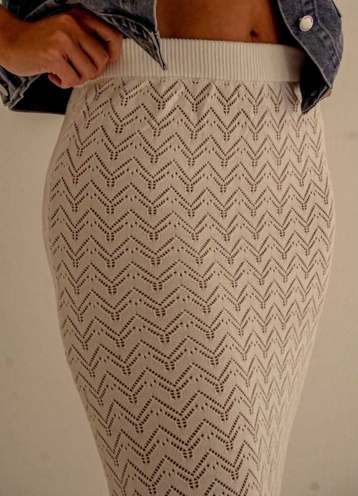 Falda midi tejida