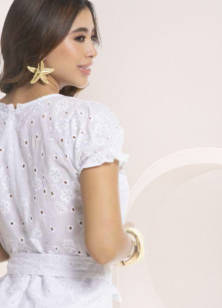 Vestido largo manga corta ojalillo