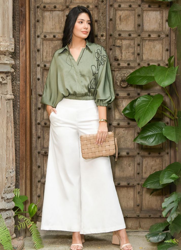 Blusa oversize con bordado