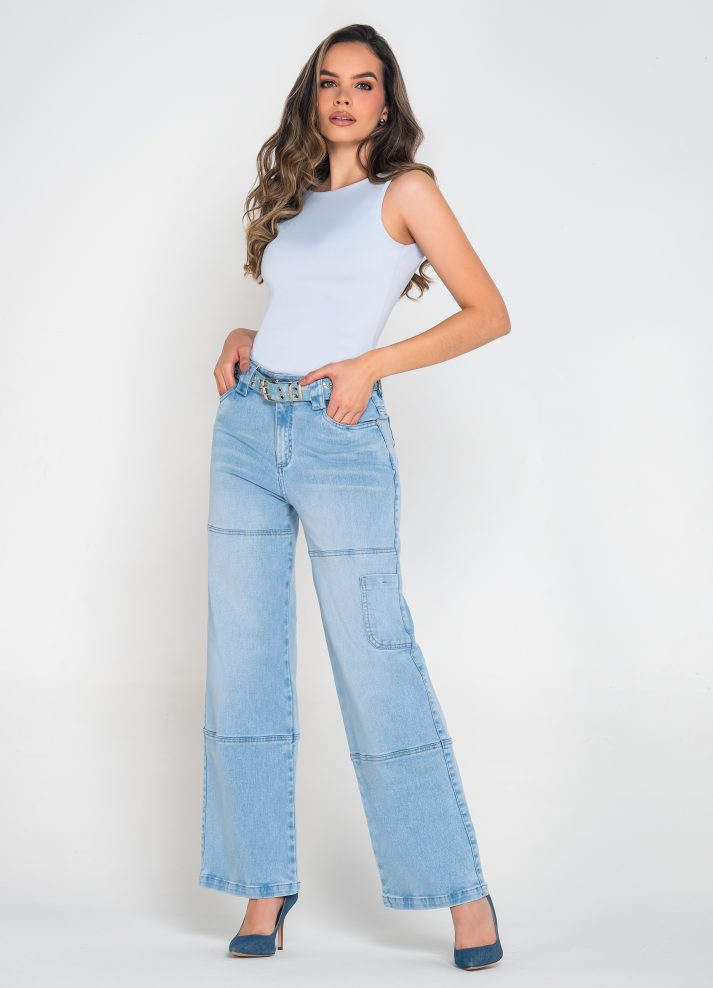 Jeans palazzo con cinturón