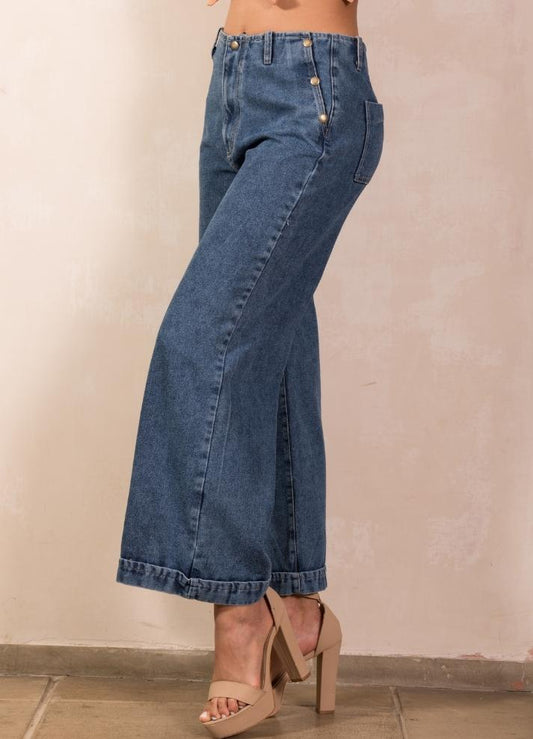 Culotte jeans, wide boots