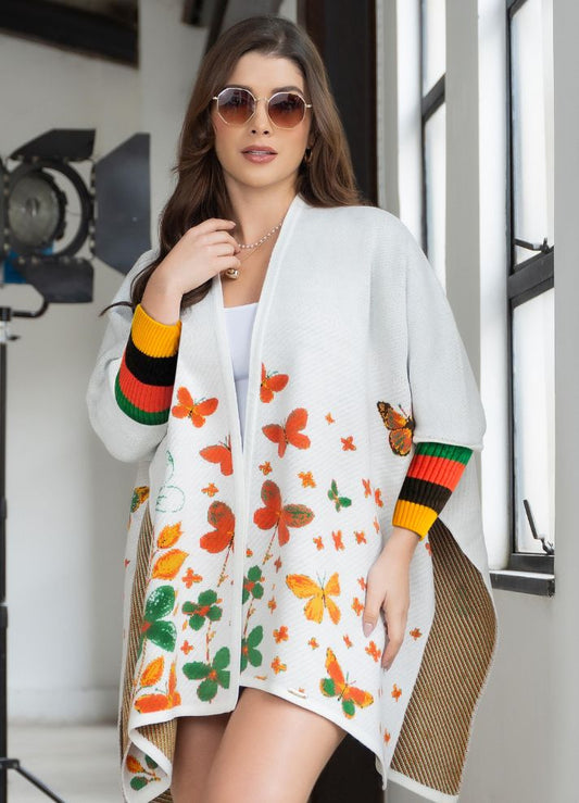 Ruana con mangas diseño mariposas