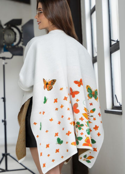 Ruana con mangas diseño mariposas