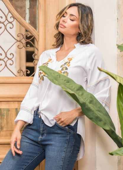 3/4 sleeve embroidered blouse