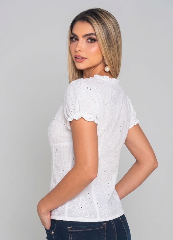 Blusa manga corta ojalillo