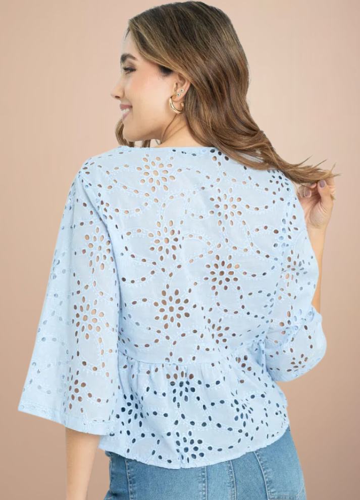 Blusa en ojalillo