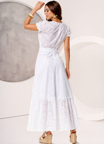 Vestido largo manga corta ojalillo