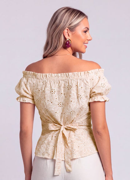 Blusa manga corta ojalillo