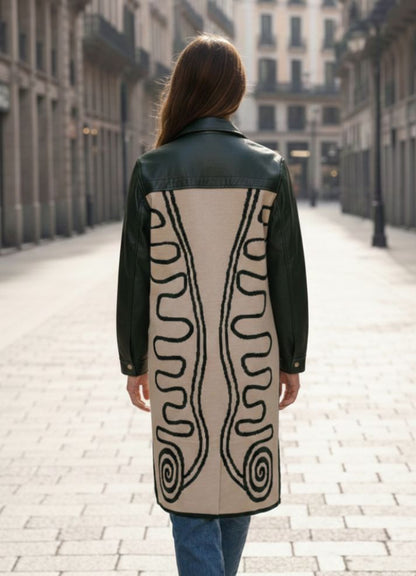 Gabán tejido y cuerotex