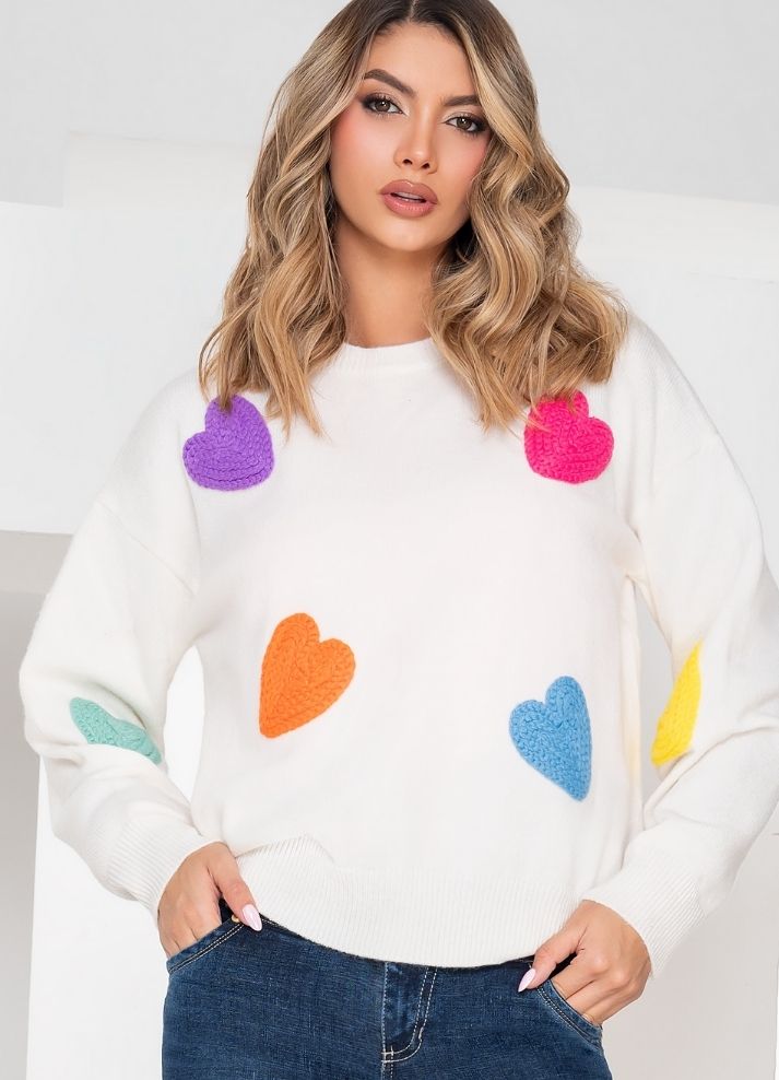 Suéter cuello redondo con corazones