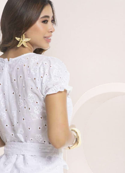 Vestido largo manga corta ojalillo