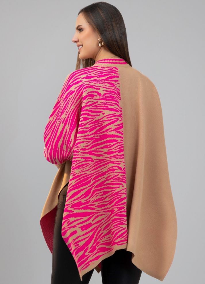 Ruana animal print con botones