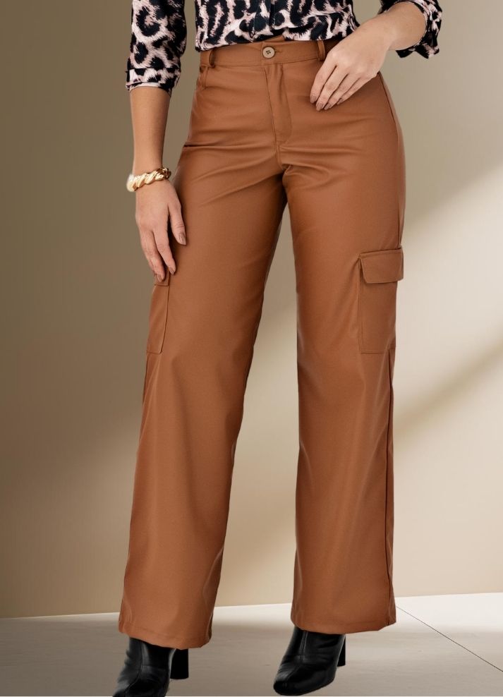 Pantalón cargo bota ancha