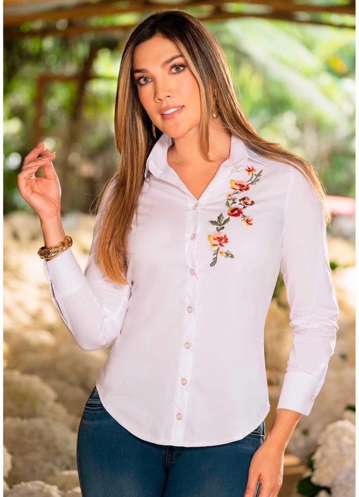 Camisa manga larga con bordado