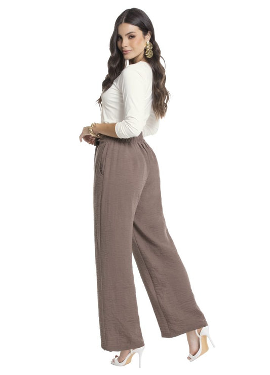 Pantalón bota ancha con cinturón