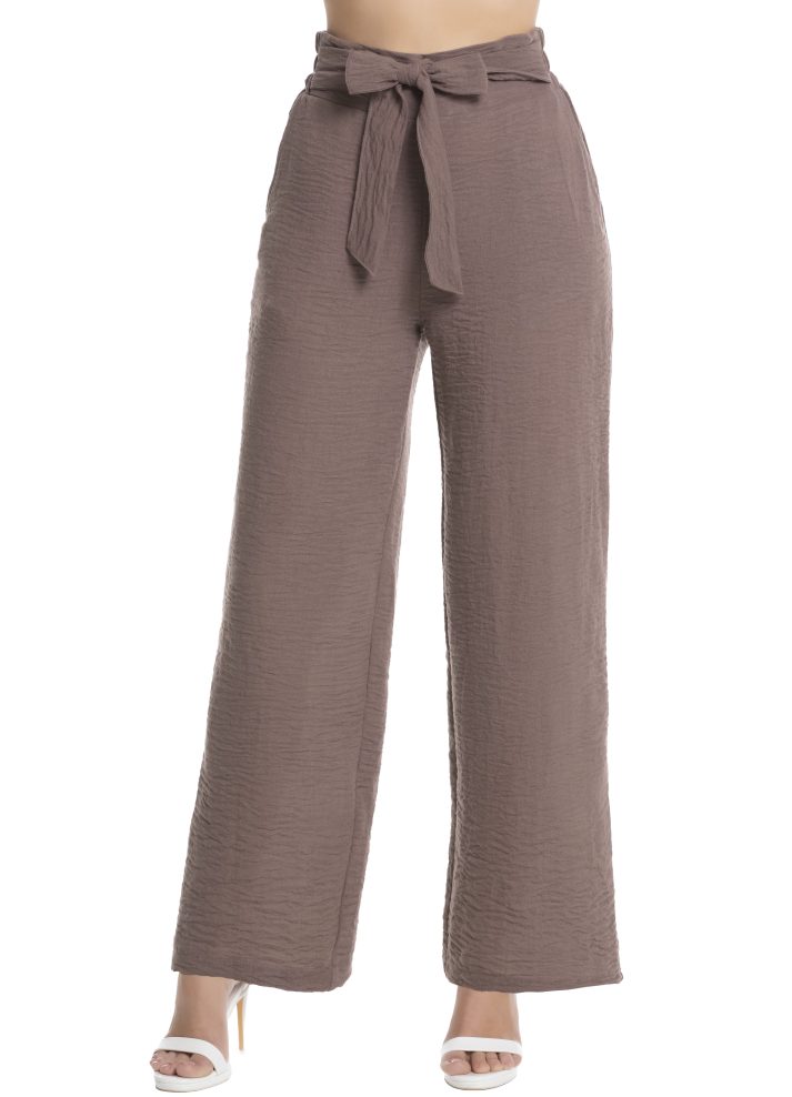 Pantalón bota ancha con cinturón