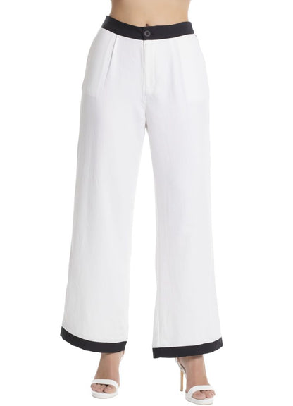Pantalón bota ancha resortado en espalda