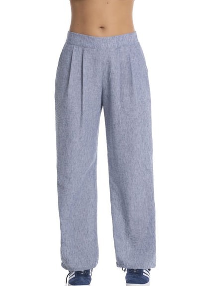 Pantalón bota ancha resortado en espalda Azul Índigo