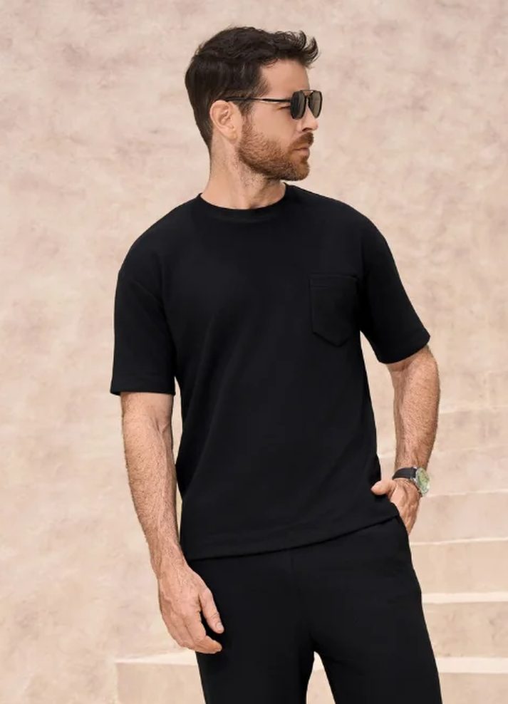 Conjunto camiseta y pantalon para hombre