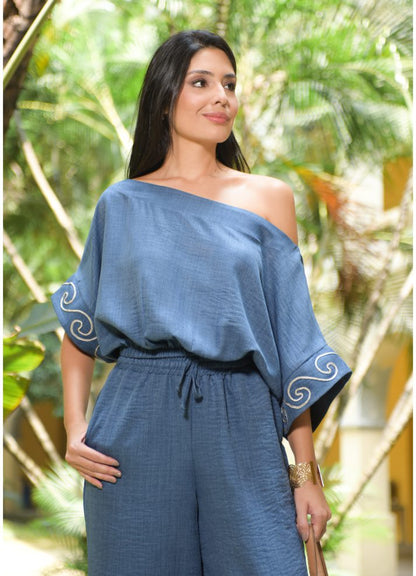 Set blusa y pantalón capri bordados