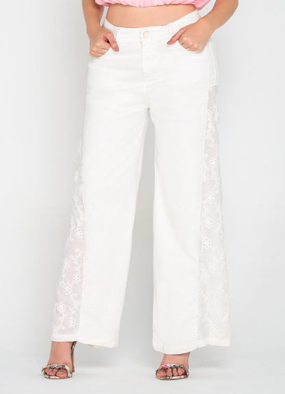 Pantalón palazzo con ojalillo