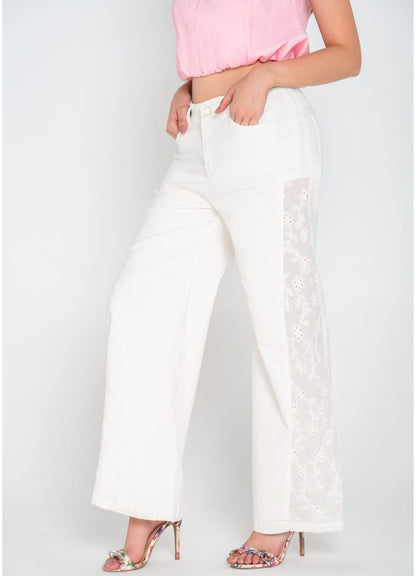 Pantalón palazzo con ojalillo