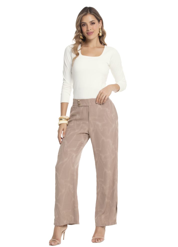 Pantalón bota ancha con cinturón