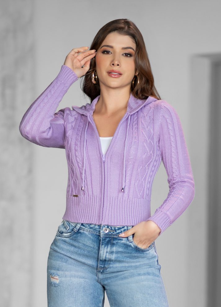 Chaqueta con capota en tejido trenzado