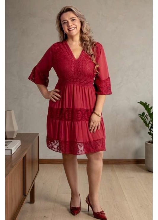 Vestido corto en guipur