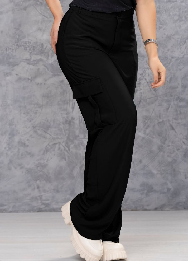 Wide leg cargo pants